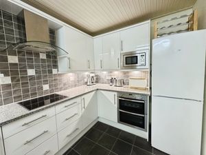 Kitchen- click for photo gallery